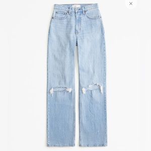 Abercrombie 90’s Curve Love high rise Jean brand new